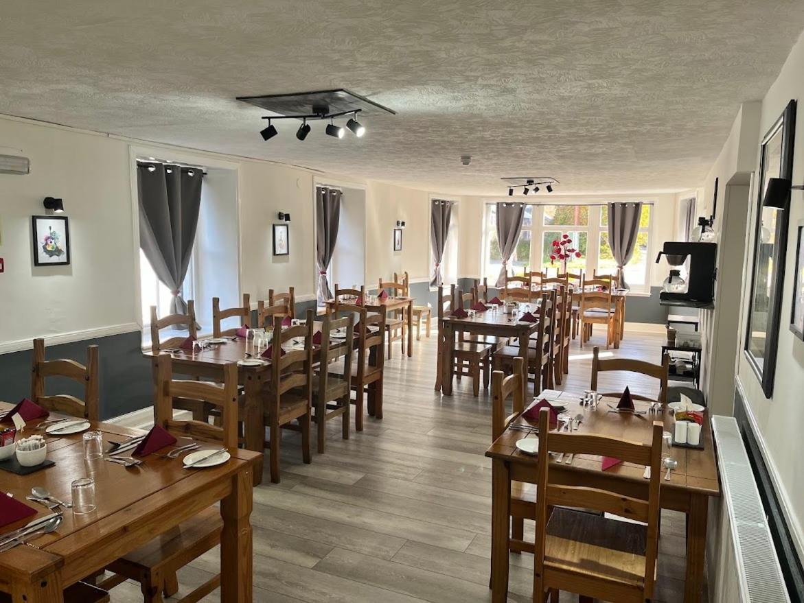 Novar Arms Hotel Evanton Extérieur photo