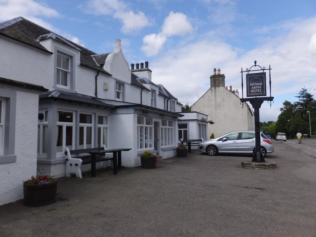 Novar Arms Hotel Evanton Extérieur photo