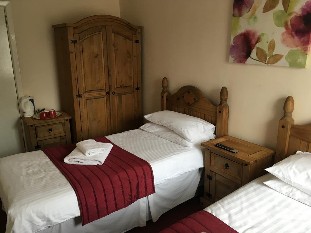 Novar Arms Hotel Evanton Extérieur photo
